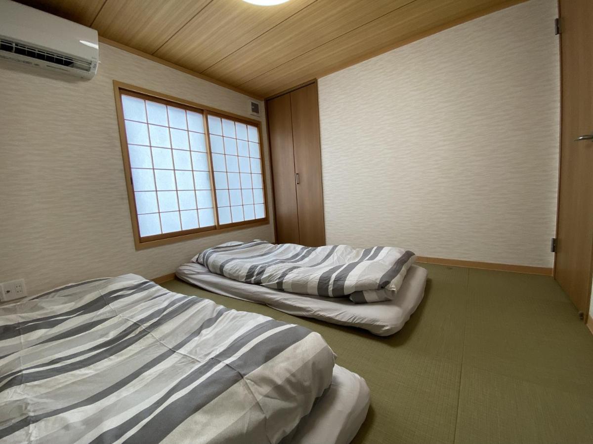 Wutong-40 Minutes Direct To Kansai Airport And 5 Minute Walk To Jr Or Subway Or Nankai Line And 1 Minute To Tsutenkaku The Landmark Of Osaka And Many Japanese Bistros Nearby Kültér fotó