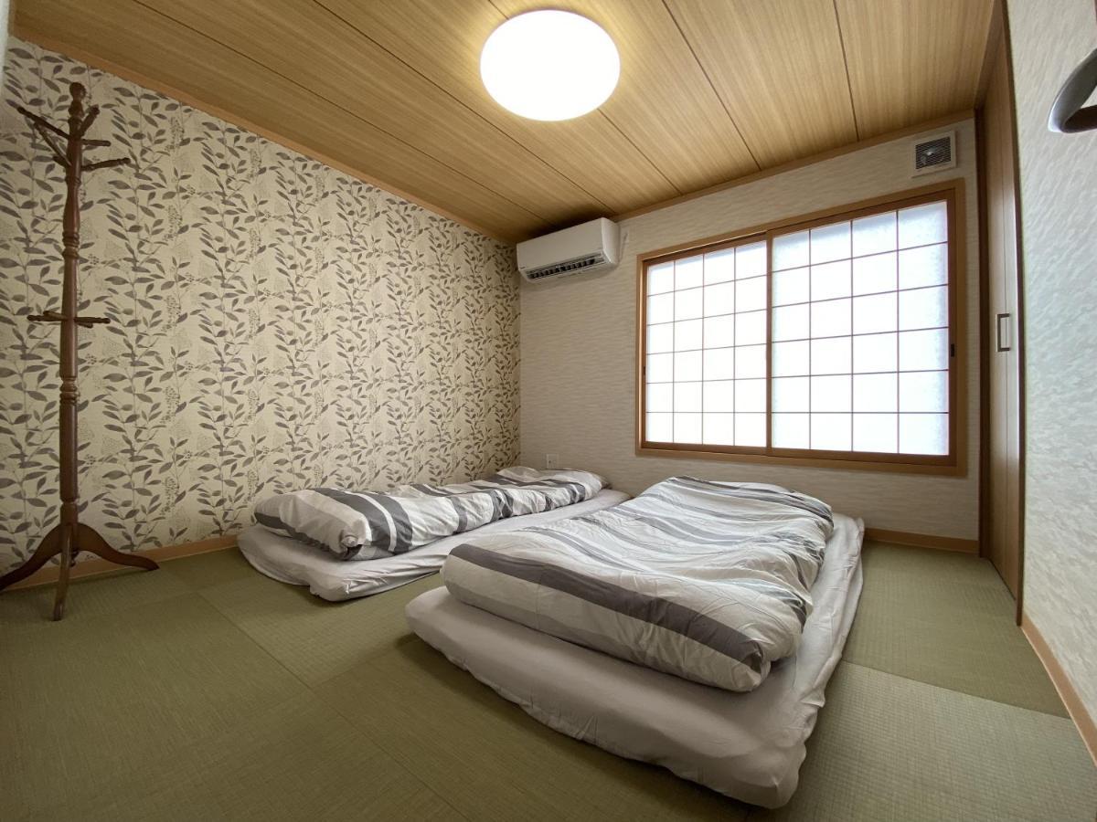 Wutong-40 Minutes Direct To Kansai Airport And 5 Minute Walk To Jr Or Subway Or Nankai Line And 1 Minute To Tsutenkaku The Landmark Of Osaka And Many Japanese Bistros Nearby Kültér fotó
