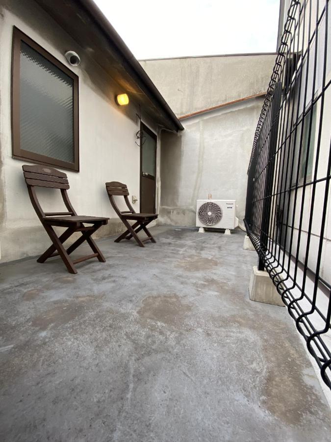 Wutong-40 Minutes Direct To Kansai Airport And 5 Minute Walk To Jr Or Subway Or Nankai Line And 1 Minute To Tsutenkaku The Landmark Of Osaka And Many Japanese Bistros Nearby Kültér fotó